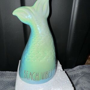New In Box Rae Dunn Beach Vibes Ceramic Iridescent Cermaic Mermaid Tail